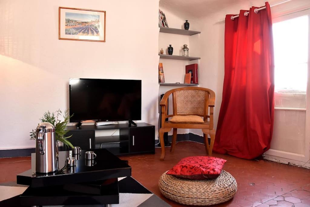 Lovely Flat In The Heart Of The Medieval City Hyères Exterior foto