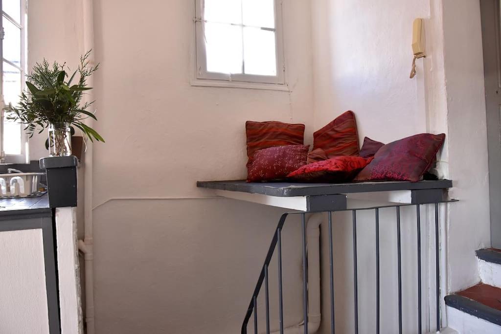 Lovely Flat In The Heart Of The Medieval City Hyères Exterior foto